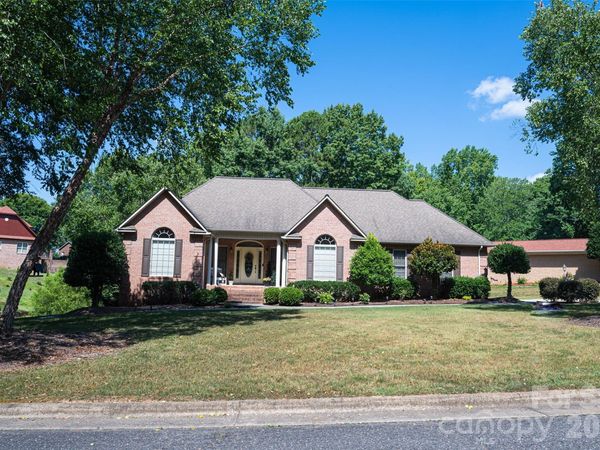 2041 Fairways Drive, Cherryville, NC 28021