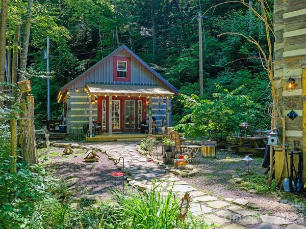 311 Old Sawmill Road , Burnsville, NC 28714