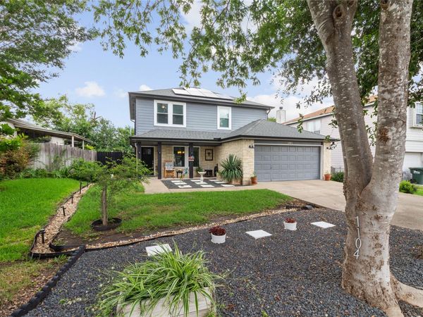 1104 Hilltop DR, San Marcos, TX 78666