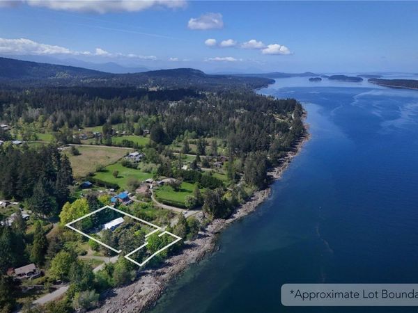 760 Walkers Hook Rd , Salt Spring, BC V8K 1N5