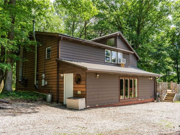 162 Alpine St , Aliquippa, PA 15001