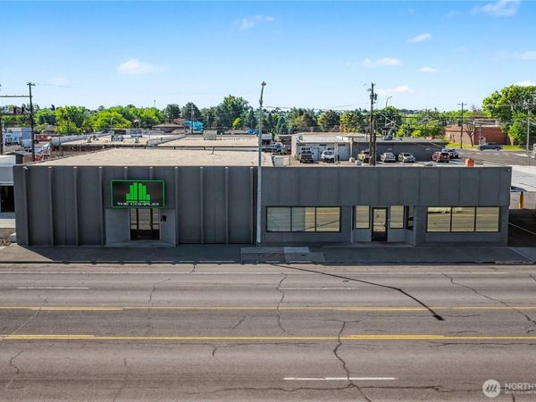 417 W Broadway Avenue, Moses Lake, WA 98837