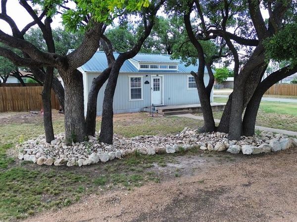 420 King Street, Eden, TX 76837