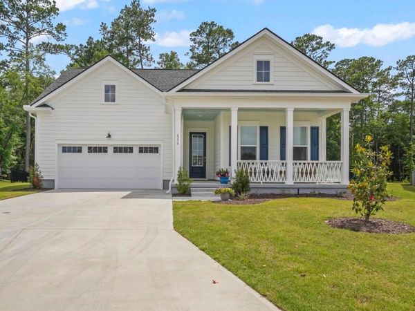 6759 Genesis Dr , Murrells Inlet, SC 29576