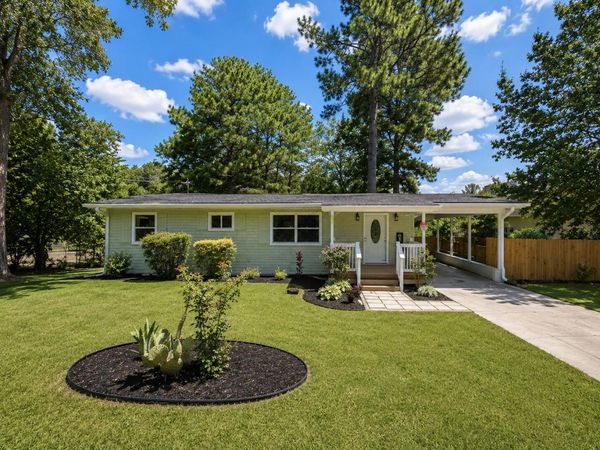 810 Mission Ridge Road, Rossville, GA 30741
