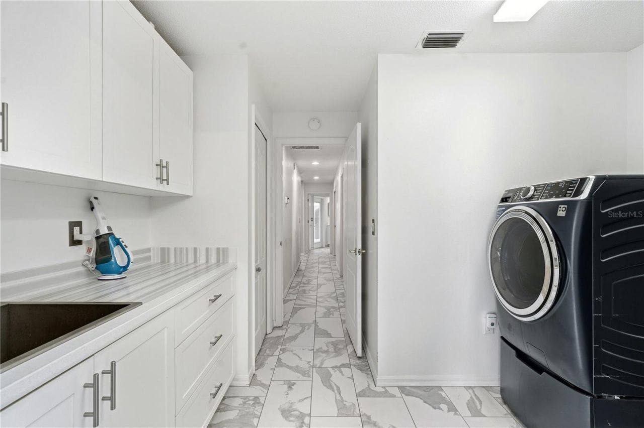 9276 Ashley Drive, Weeki Wachee, FL 34613 Photo