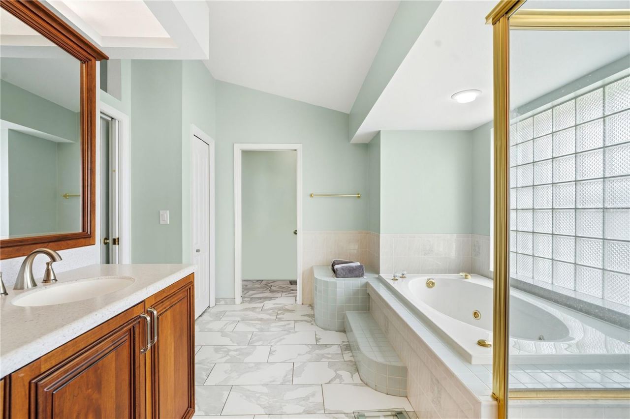 9276 Ashley Drive, Weeki Wachee, FL 34613 Photo