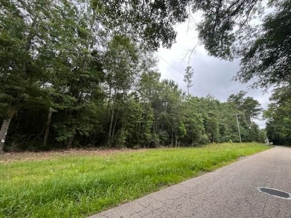 MARIE Street , Lacombe, LA 70445