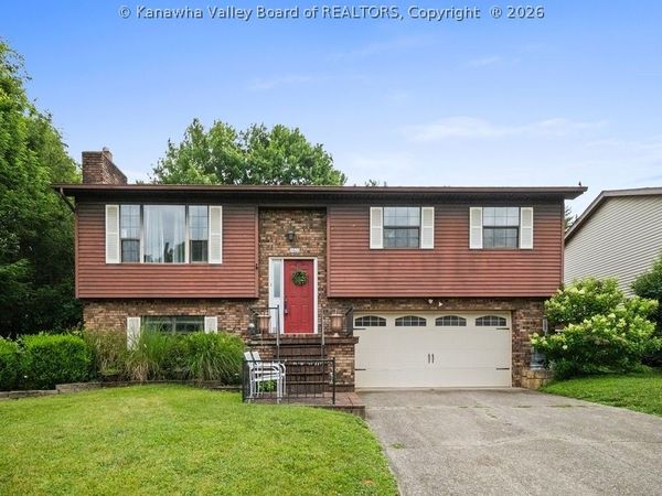 2600 Hayslette Avenue, Hurricane, WV 25526