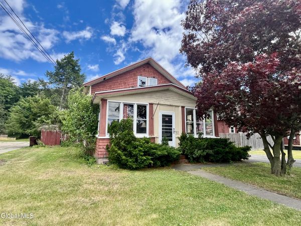 1828 Helderberg Avenue, Schenectady, NY 12306