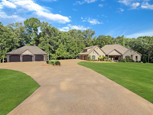 131 Driftwood Dr., Pontotoc, MS 38863