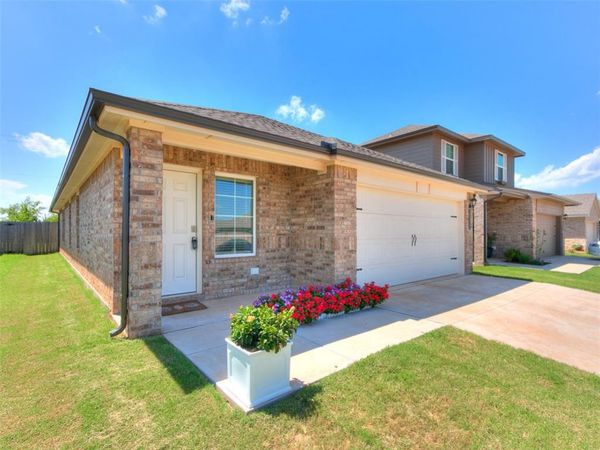 10613 Red Thistle Drive, Oklahoma City, OK 73131