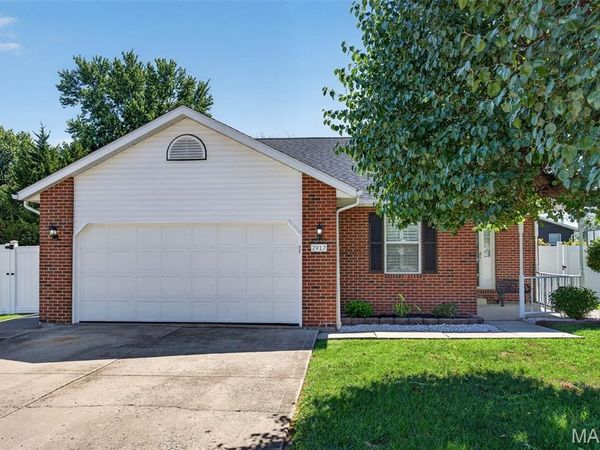 2917 Periwinkle Court, Highland, IL 62249