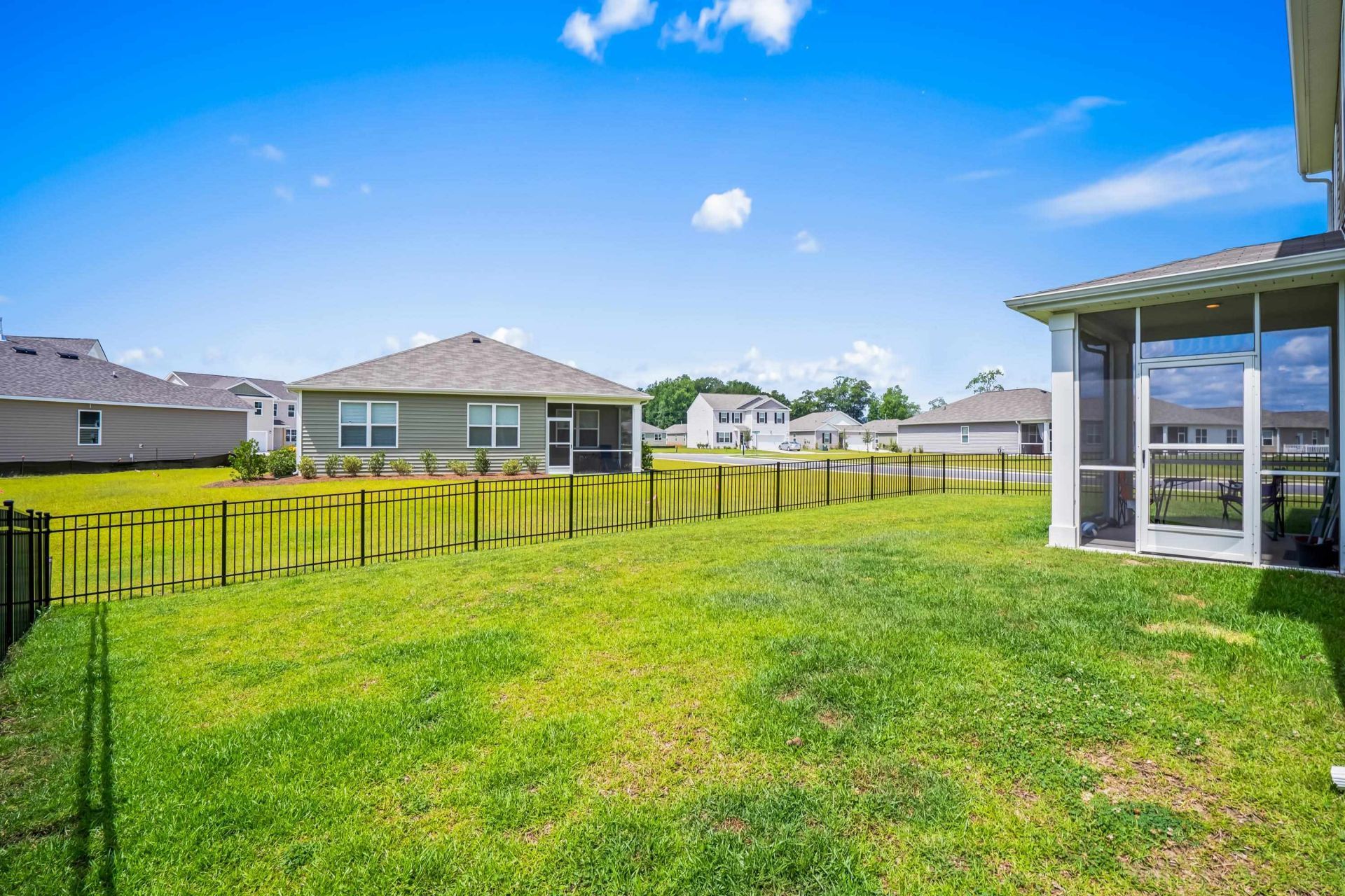 304 Picnic Basket Pl. Photo 39
