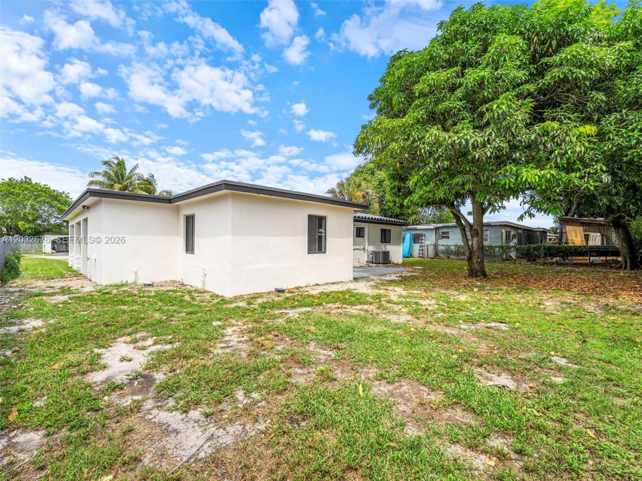 1055 Wyoming Ave, Fort Lauderdale, FL 33312 Photo