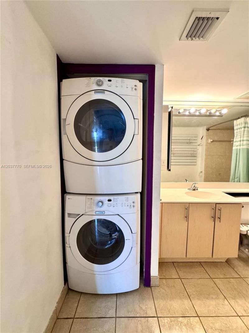 1690 SW 27th Ave, Unit 502, Miami, FL 33145 Photo