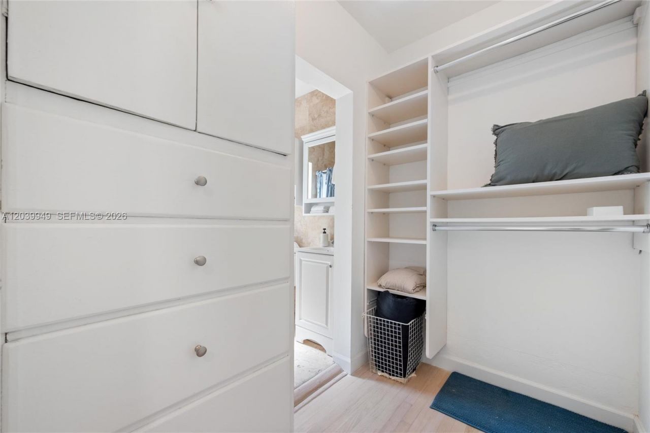 750 Espanola Way, Unit 8, Miami Beach, FL 33139 Photo