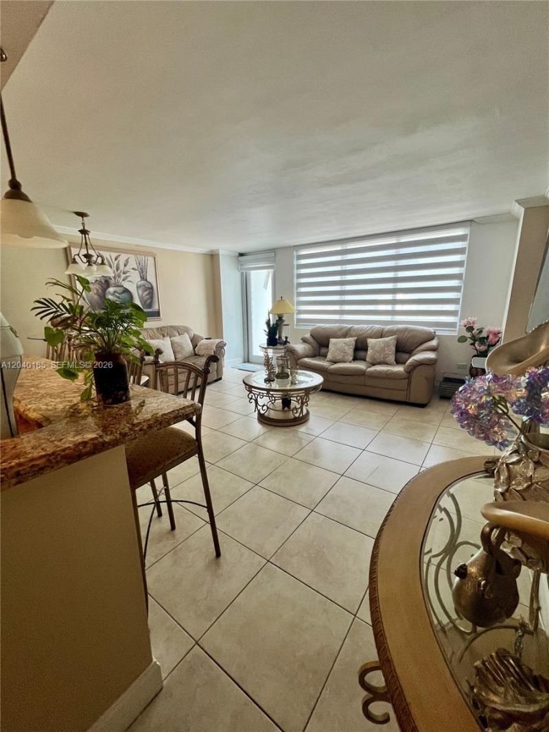 7135 Collins Ave , Unit 1523, Miami Beach, FL 33141 Photo