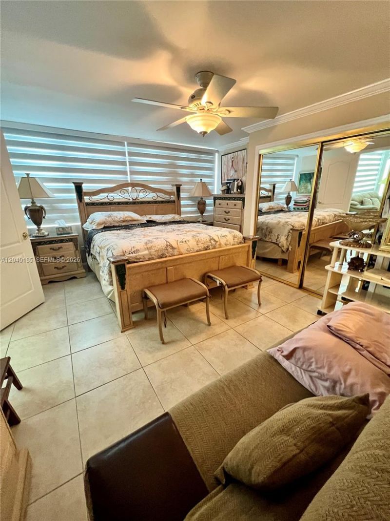 7135 Collins Ave , Unit 1523, Miami Beach, FL 33141 Photo