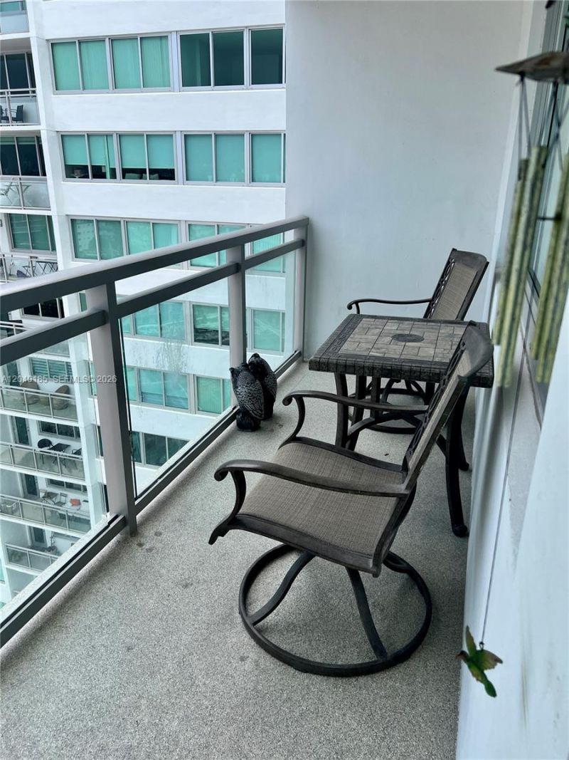 7135 Collins Ave , Unit 1523, Miami Beach, FL 33141 Photo
