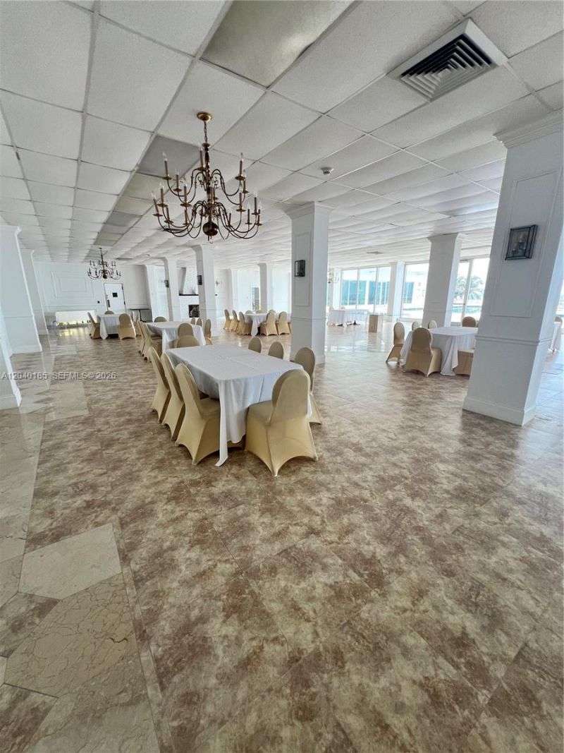 7135 Collins Ave , Unit 1523, Miami Beach, FL 33141 Photo