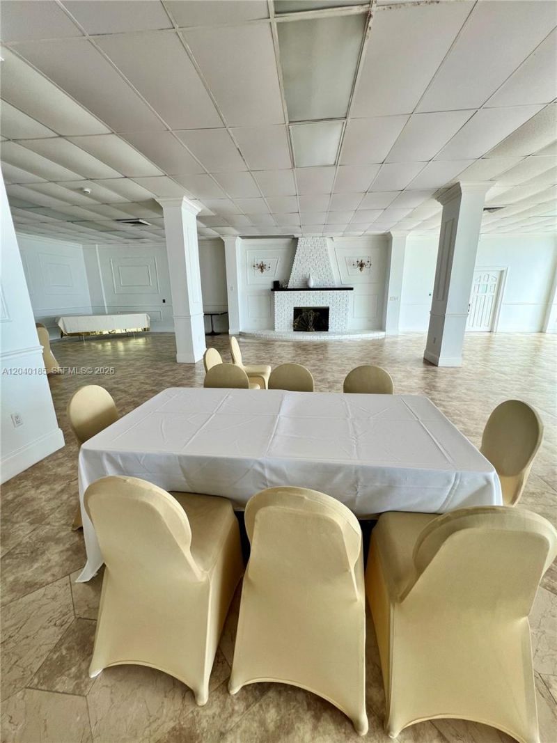 7135 Collins Ave , Unit 1523, Miami Beach, FL 33141 Photo
