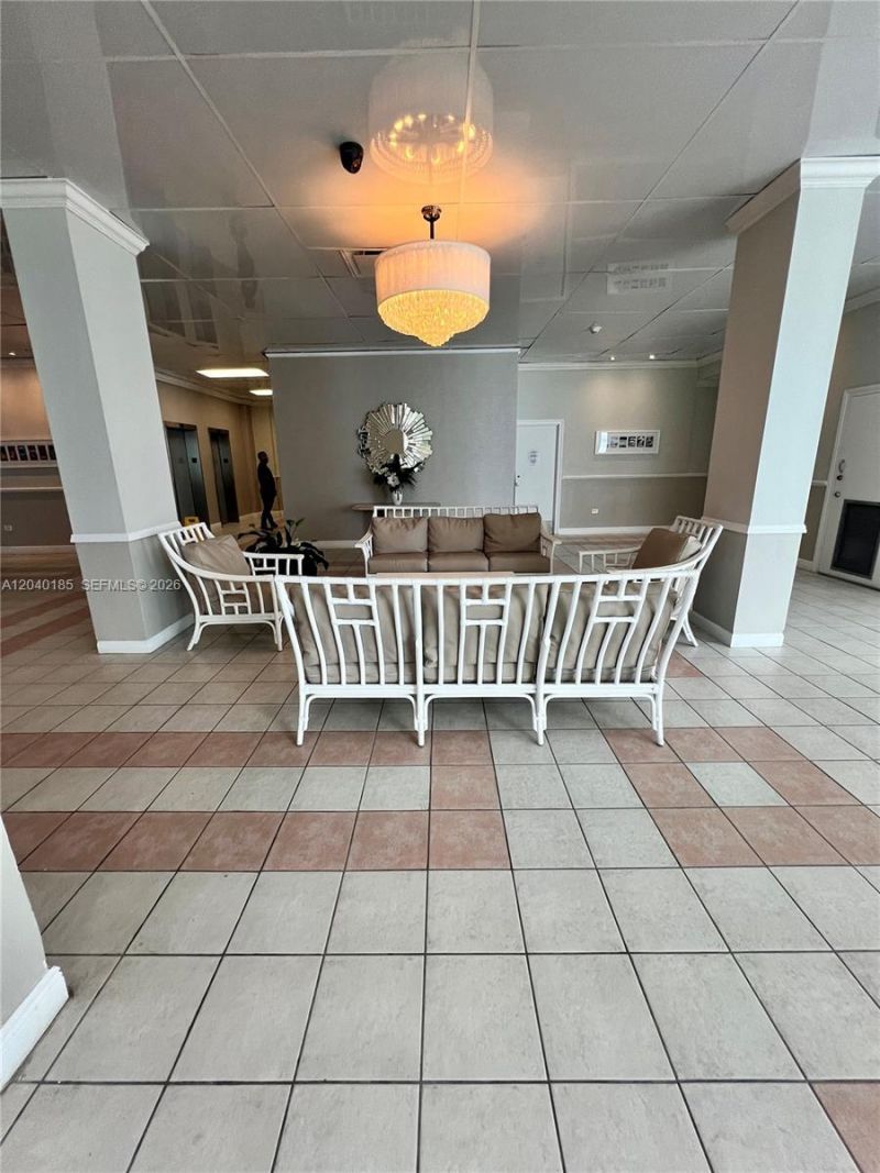 7135 Collins Ave , Unit 1523, Miami Beach, FL 33141 Photo