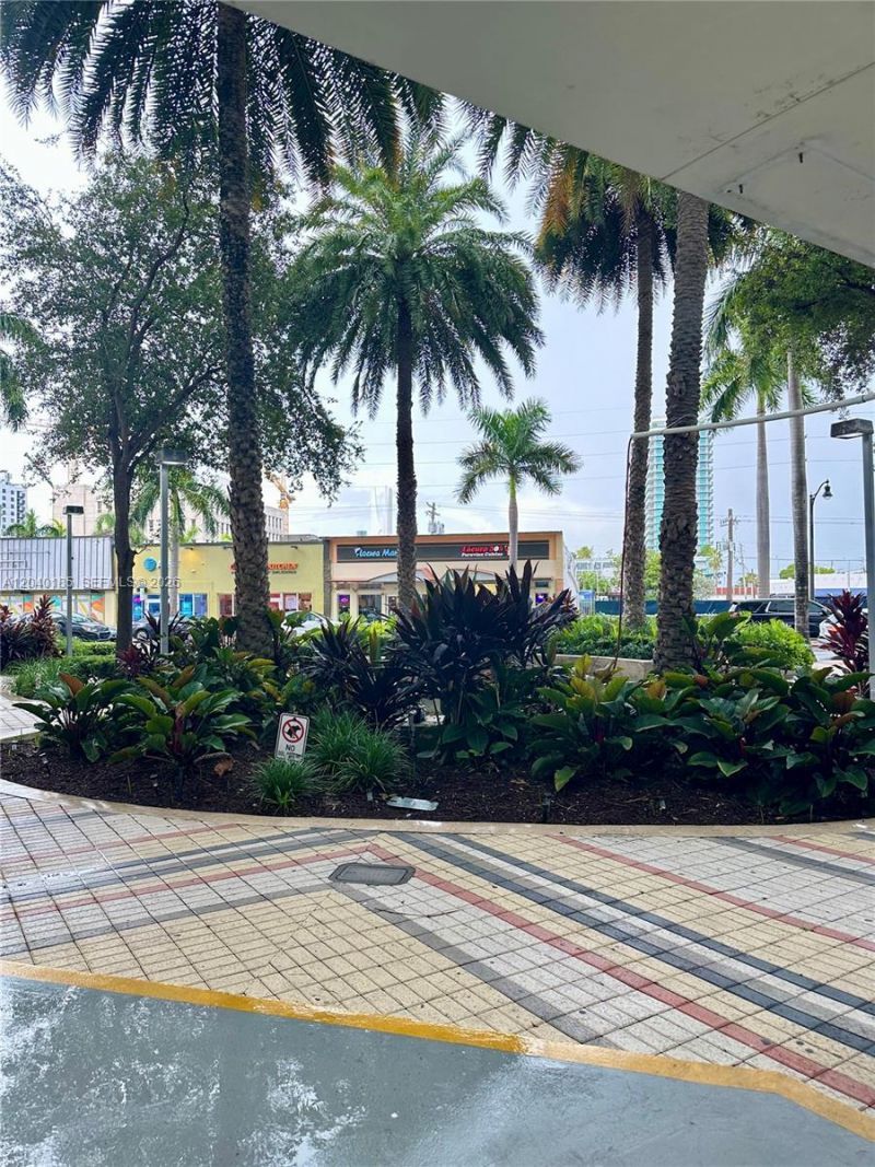 7135 Collins Ave , Unit 1523, Miami Beach, FL 33141 Photo