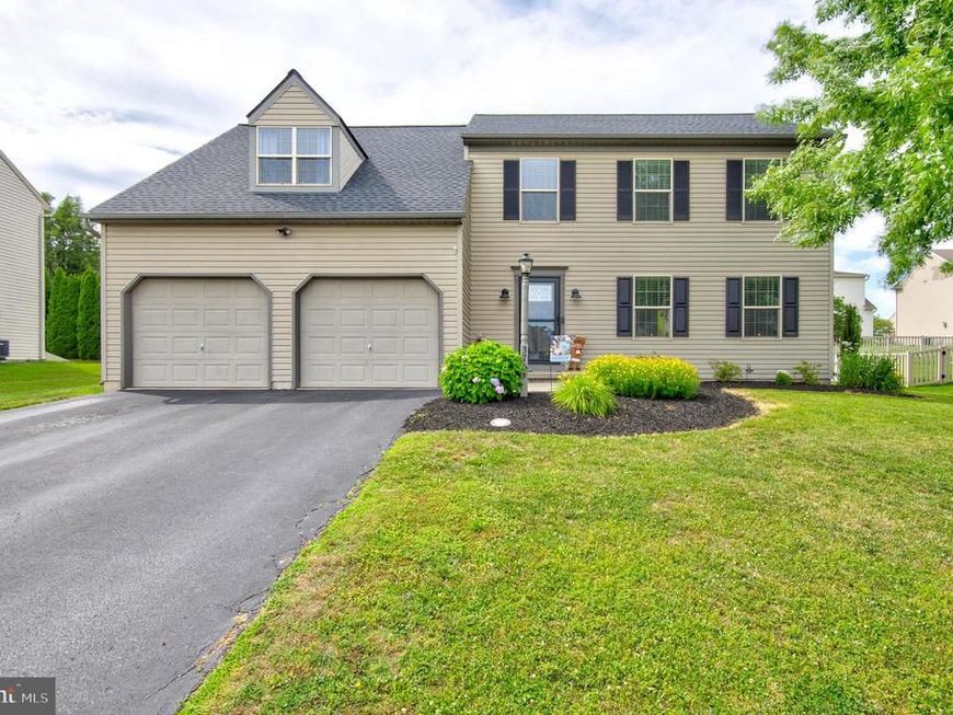 3713 Kimberly Lane, Dover, PA 17315 Main Photo