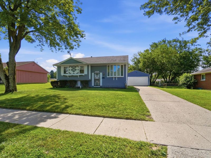 2020 Elmsford Street, Springfield, OH 45506 Photo 4