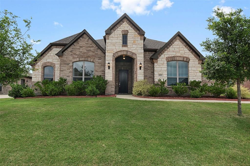 1953 Silver Falls Drive, Burleson, TX 76028 Main Photo