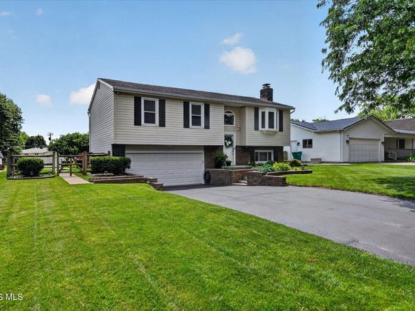 551 Indian Ridge Trail , Rossford, OH 43460