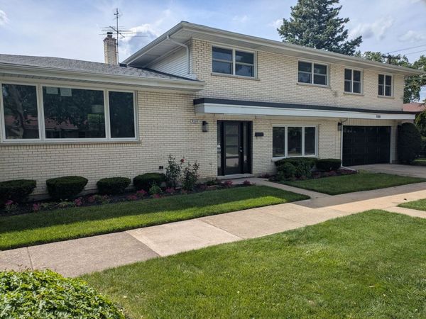 9200 Lowell Avenue , Skokie, IL 60076