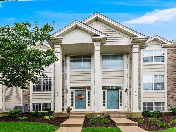 817 Summit Creek Drive , Shorewood, IL 60404