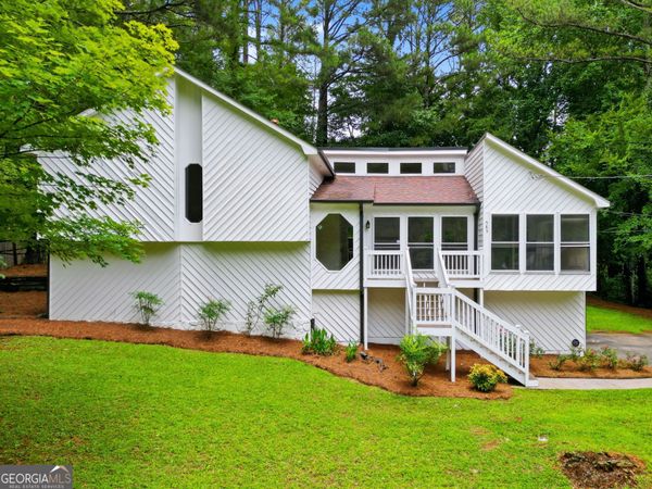 585 Rivercrest Drive, Woodstock, GA 30188