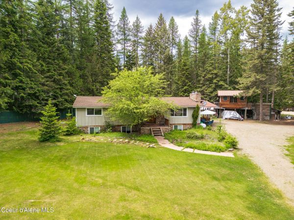 527 Creekside DR , Priest Lake, ID 83856