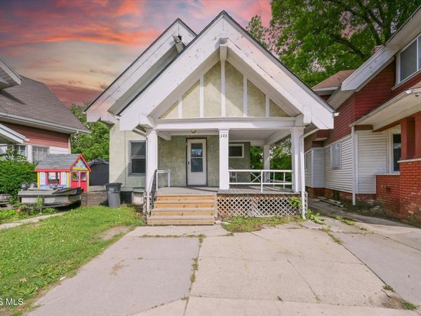 303 Hillwood Drive , Toledo, OH 43608