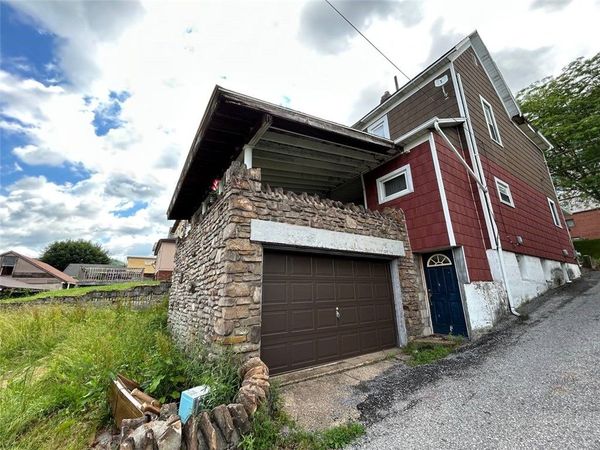 725 Bloom St , Johnstown, PA 15902