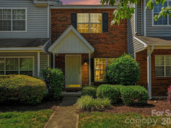 9132 Charminster Court , Charlotte, NC 28269