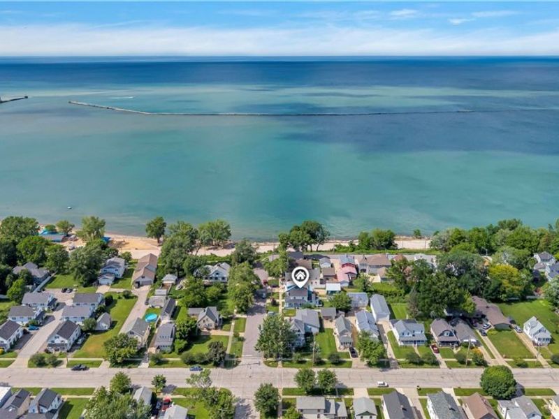 114 Vine Street, Fairport Harbor, OH 44077 Photo 4