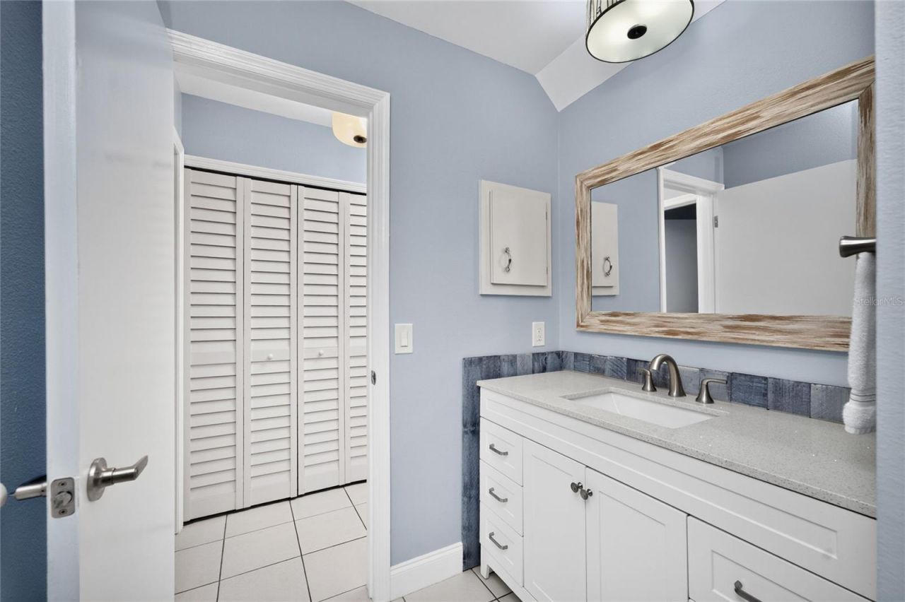 255 Mark Twain Lane , Rotonda West, FL 33947 Photo