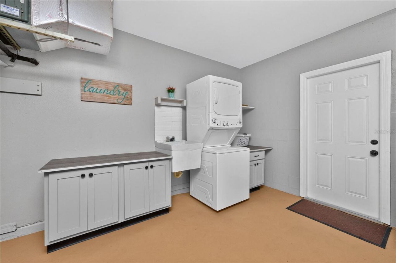 255 Mark Twain Lane , Rotonda West, FL 33947 Photo