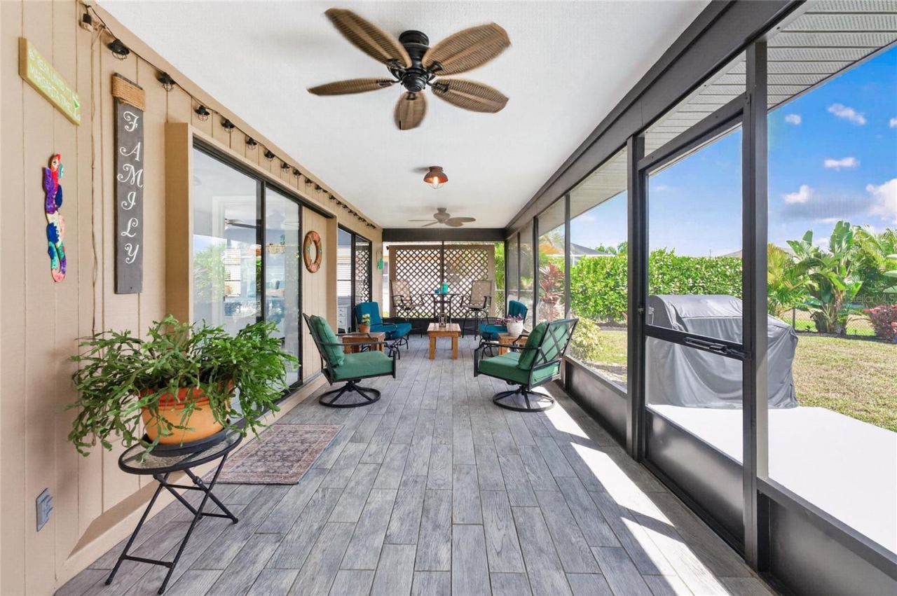 255 Mark Twain Lane , Rotonda West, FL 33947 Photo