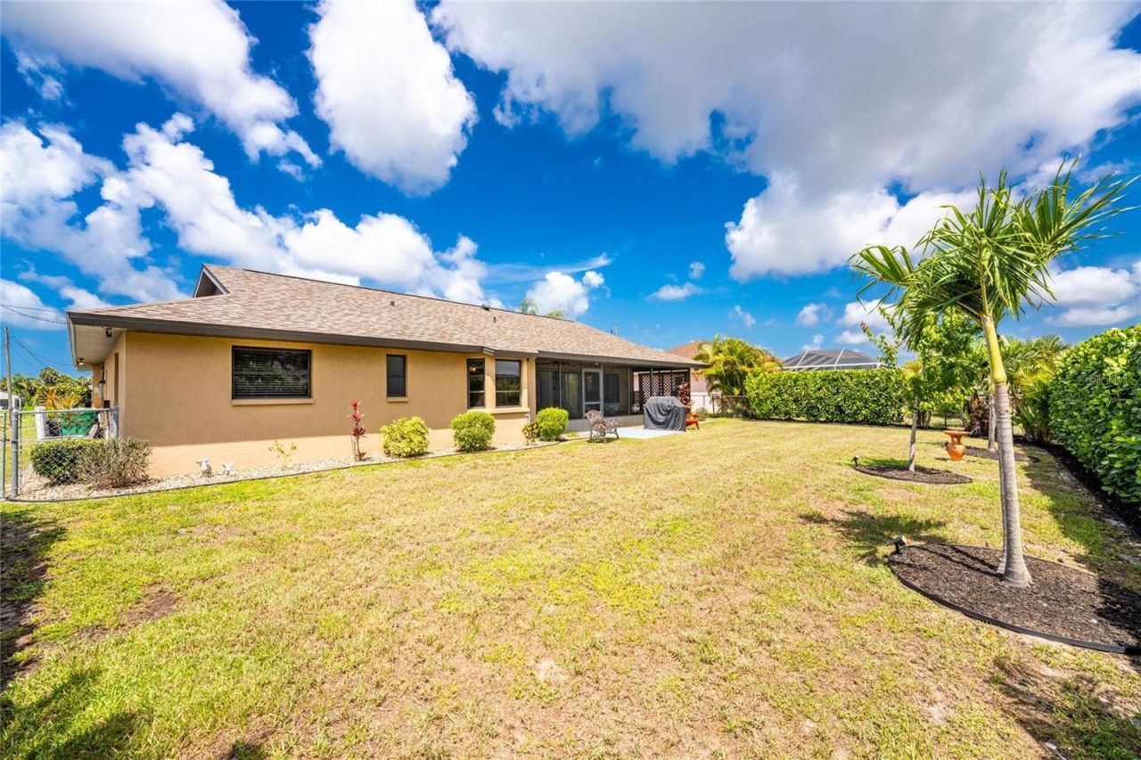 255 Mark Twain Lane , Rotonda West, FL 33947 Photo