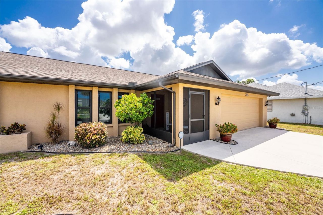 255 Mark Twain Lane, Rotonda West, FL 33947 Photo