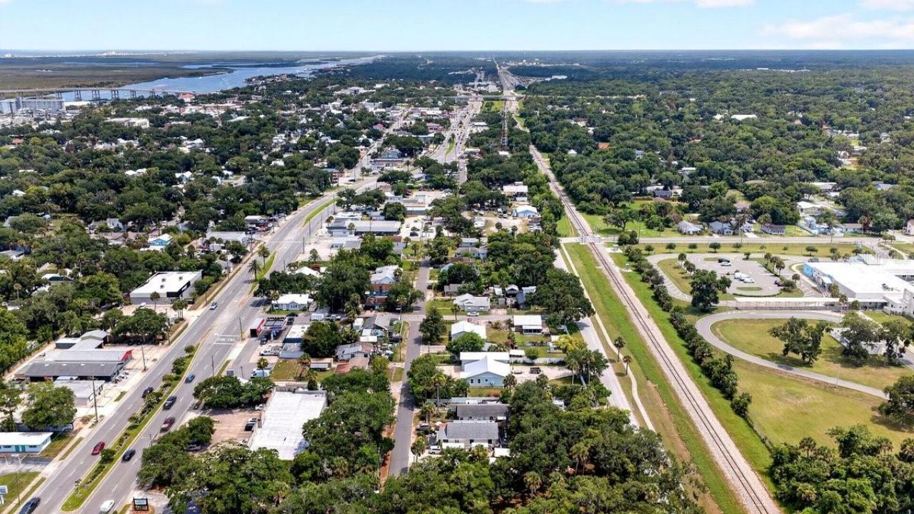 616 Dora Street, New Smyrna Beach, FL 32168 Photo