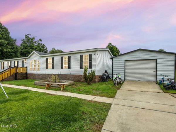 1005 Bowsprit Court , Jacksonville, NC 28546