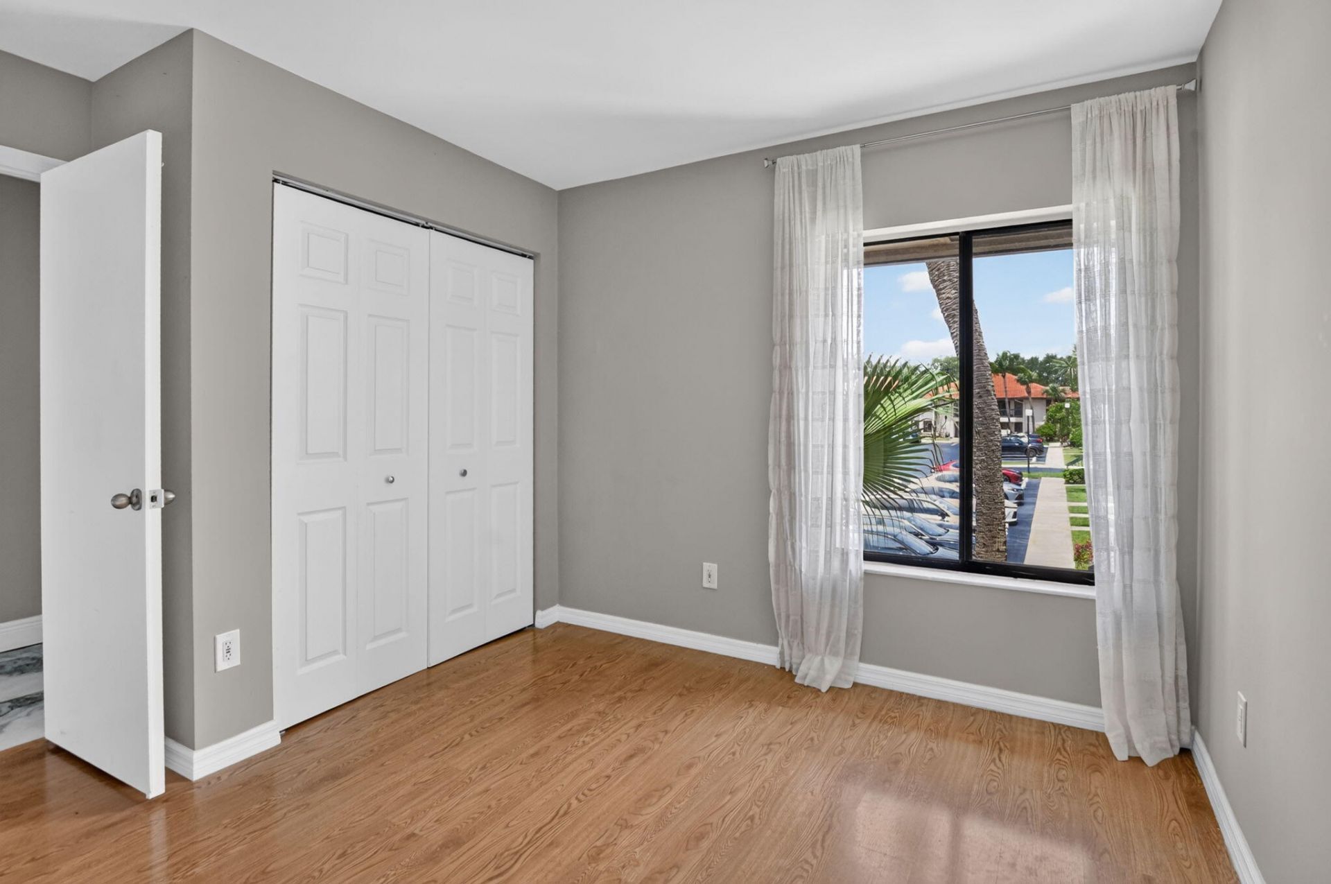 301 Club Circle, Unit 208, Boca Raton, FL 33487 Photo