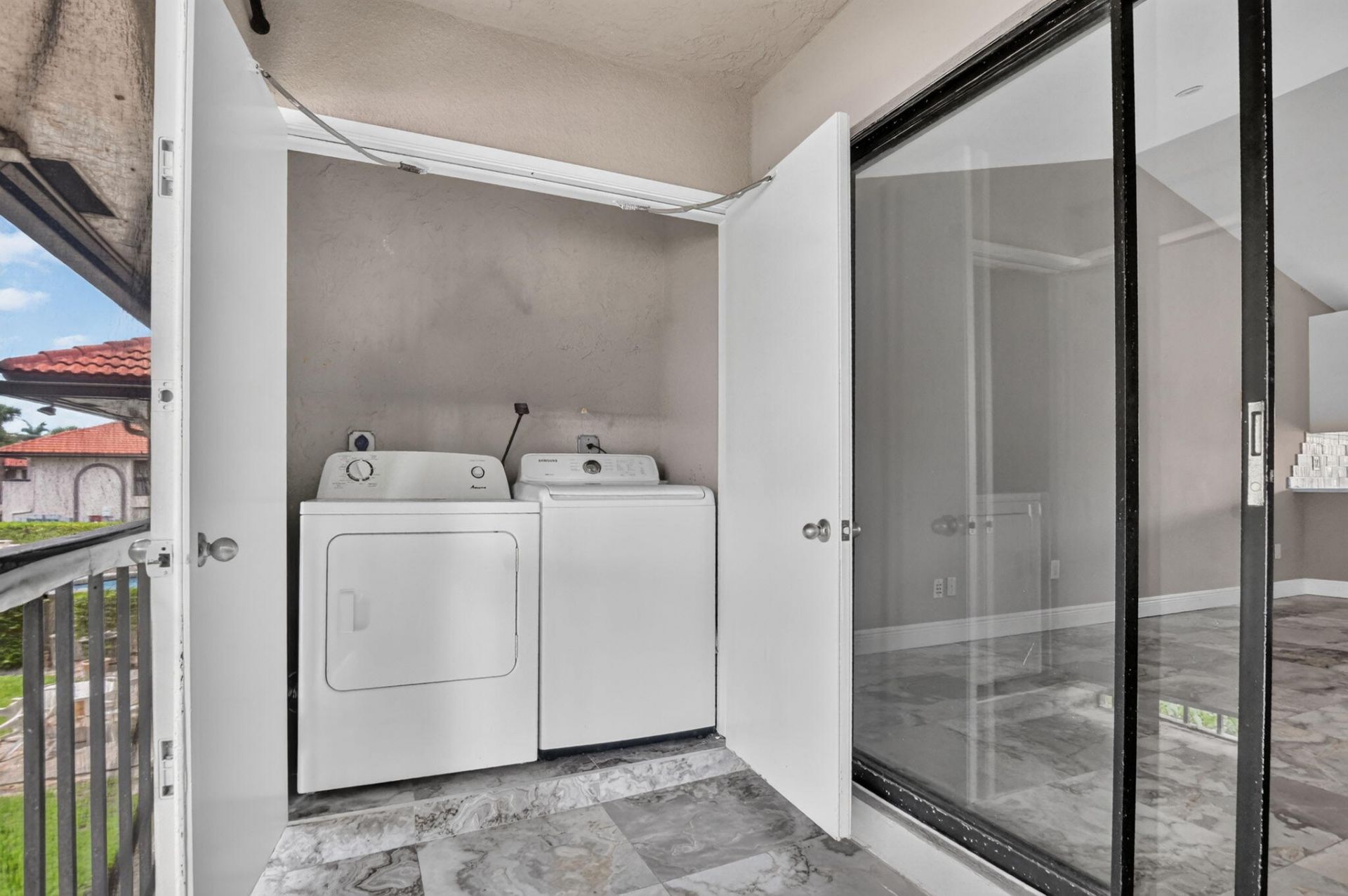 301 Club Circle, Unit 208, Boca Raton, FL 33487 Photo