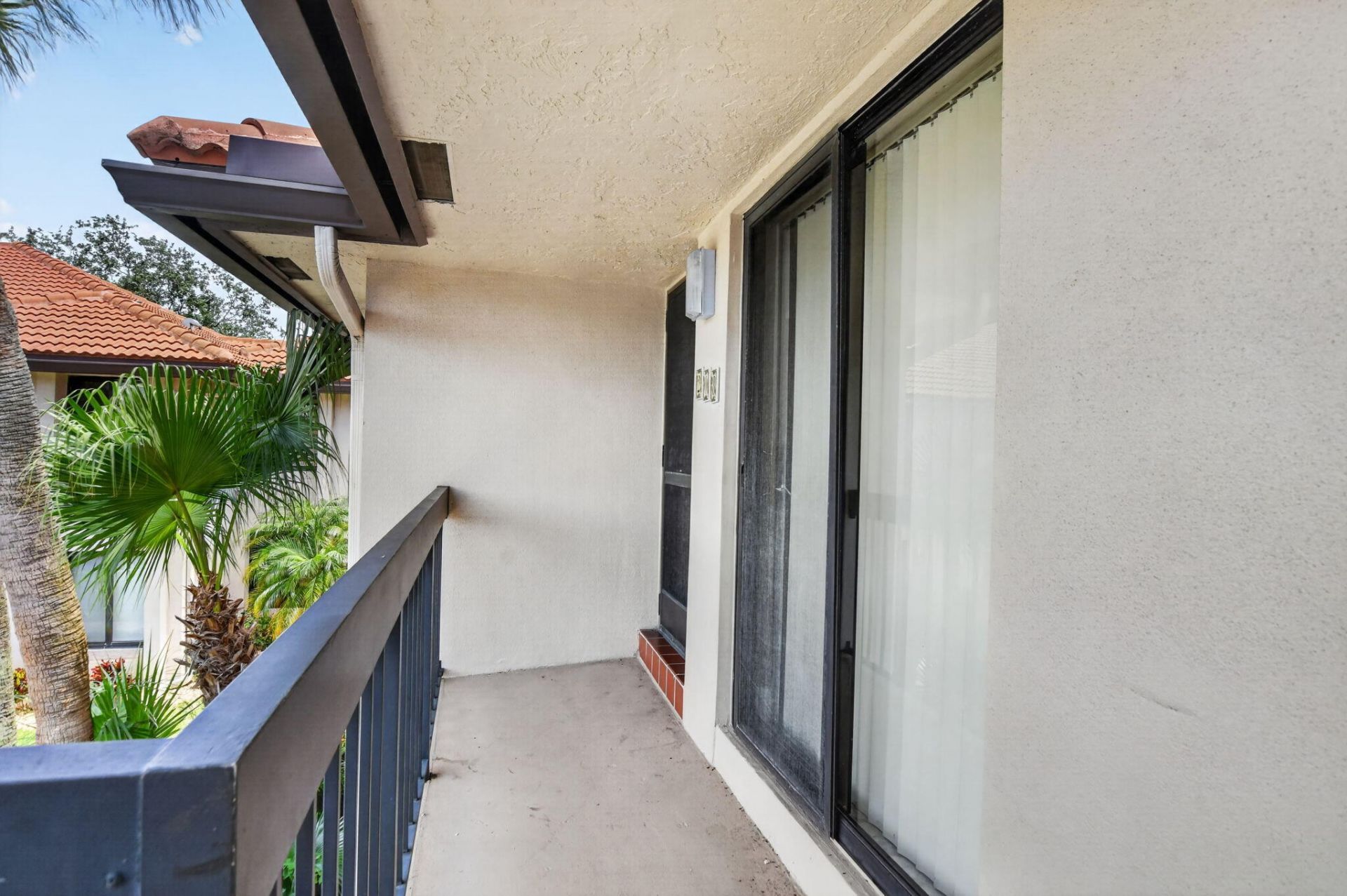 301 Club Circle, Unit 208, Boca Raton, FL 33487 Photo